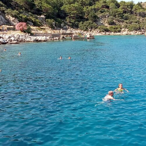 Anthony Quinn, Lindos, Tsampika cruise
